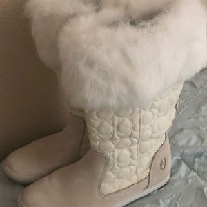 Gorgeous White Fur COACH “Talen” Boots!